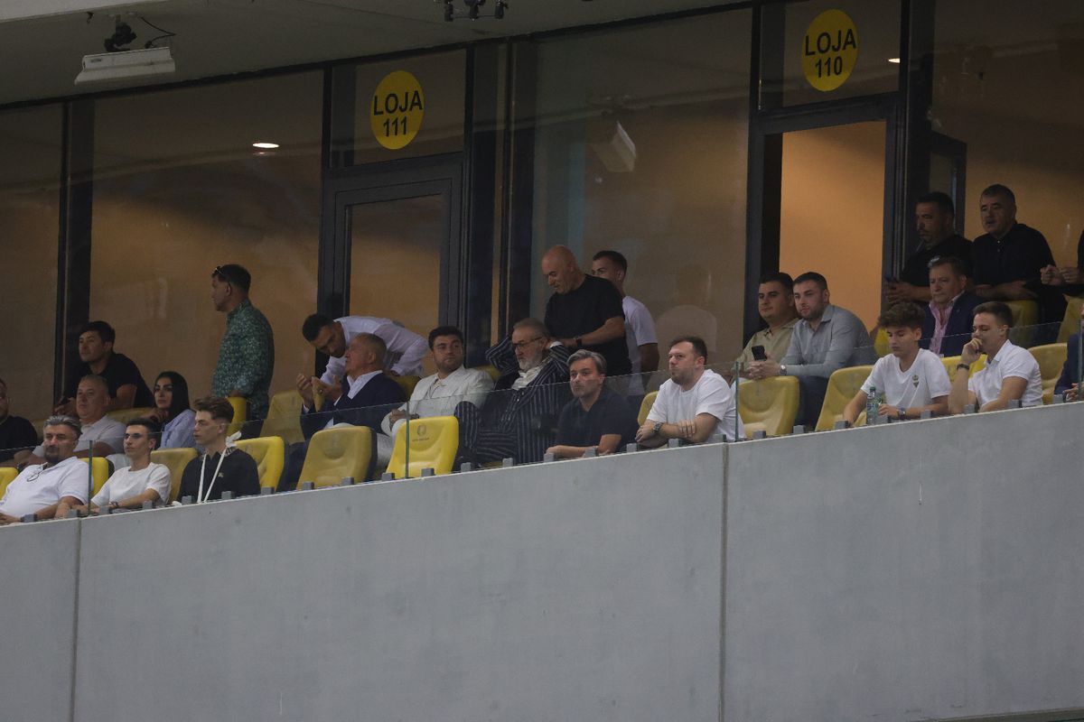 Cum a apărut Gigi Becali la FCSB - Aberdeen