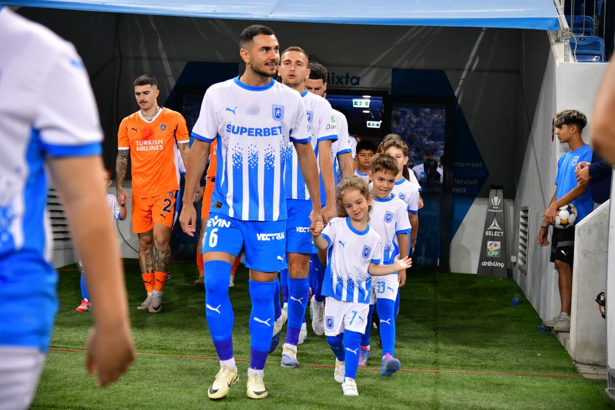 Suporterii oltenilor, coregrafie ȘOCANTĂ, înainte de Universitatea Craiova - Istanbul Bașakșehir: „F**k UEFA!”