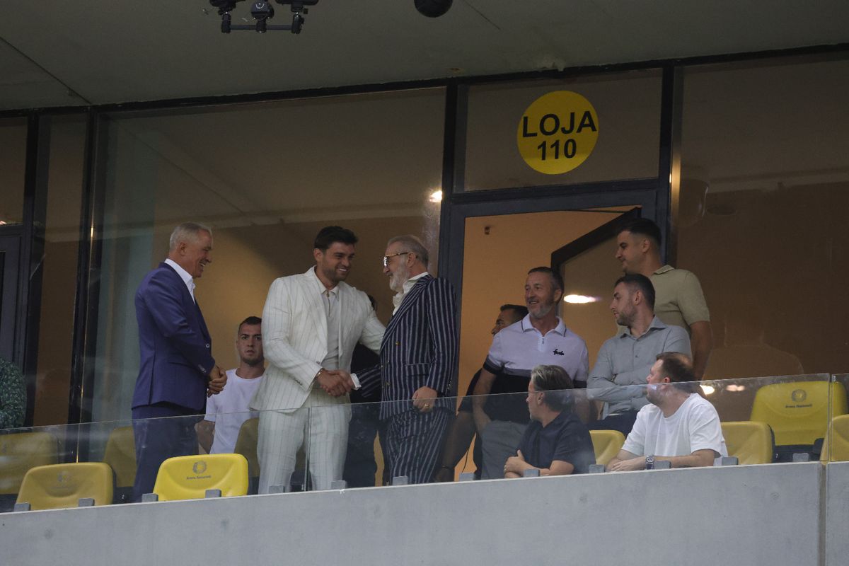 Cum a apărut Gigi Becali la FCSB - Aberdeen