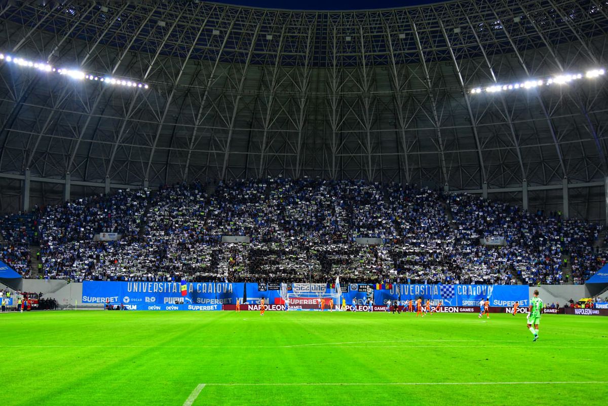 „F**k UEFA!” » Scenografie ȘOCANTĂ în Peluza Nord, la Craiova - Istanbul Bașakșehir. De unde furia oltenilor