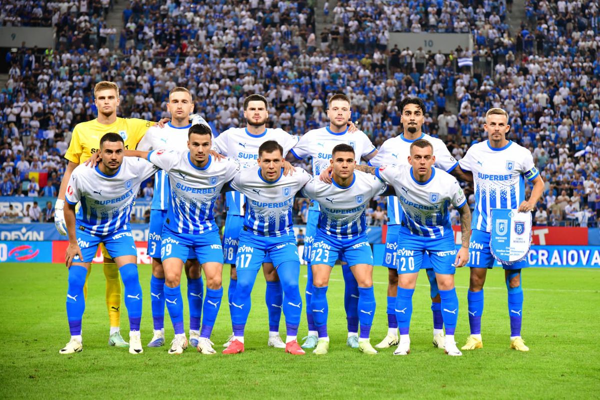 Suporterii oltenilor, coregrafie ȘOCANTĂ, înainte de Universitatea Craiova - Istanbul Bașakșehir: „F**k UEFA!”