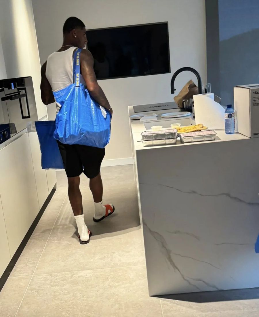 Fanilor nu le-a venit să creadă » Unde l-au surprins pe Marcus Rashford