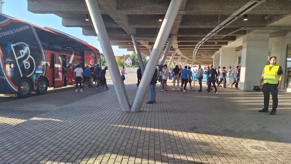 Universitatea Craiova - Bașakșehir, imagini înainte de partidă