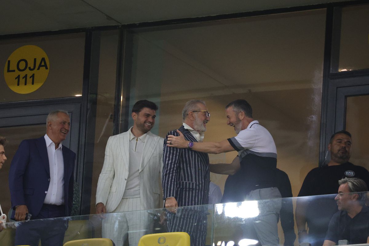 Cum a apărut Gigi Becali la FCSB - Aberdeen