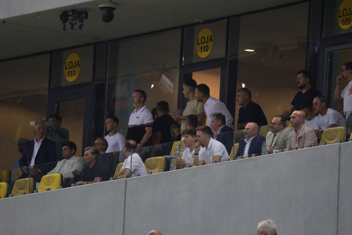 Cum a apărut Gigi Becali la FCSB - Aberdeen