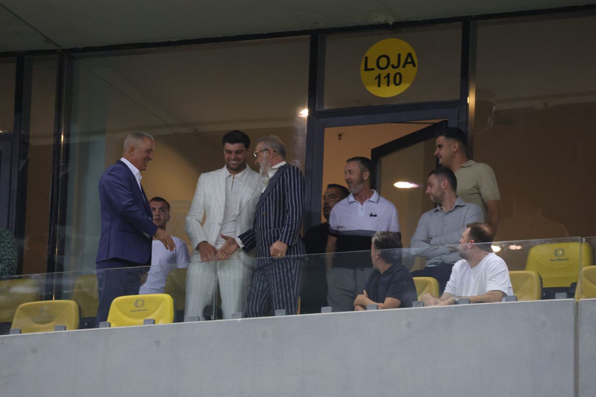 Cum a apărut Gigi Becali la FCSB - Aberdeen