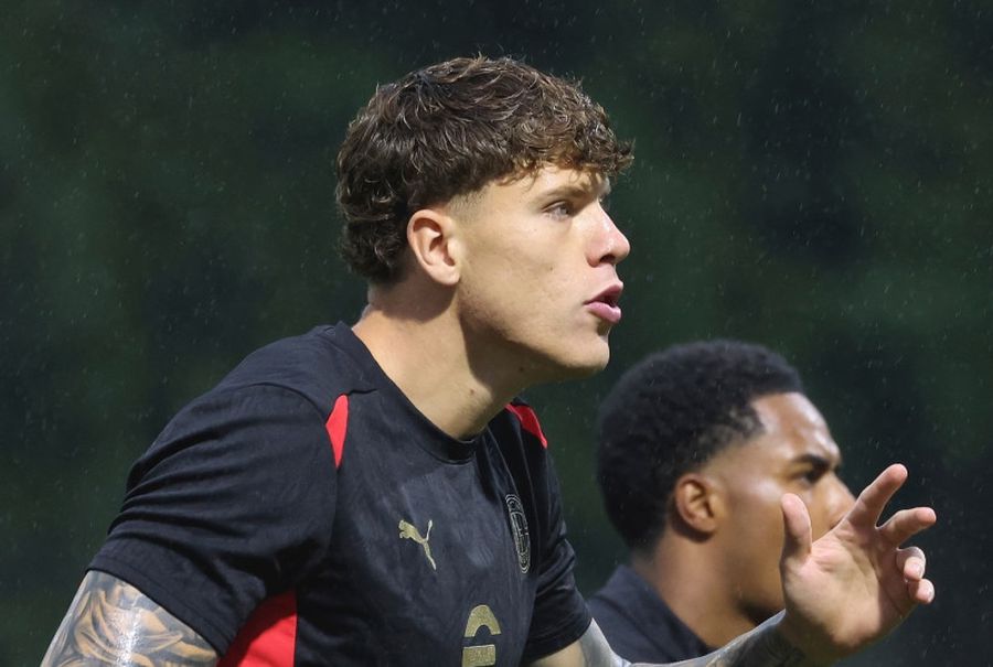 Andrei Coubiș își caută echipă pentru care să evolueze, chiar dacă mai are doi ani de contract cu AC Milan Dinamo nu renunță la pista Andrei Coubiș » Cum vor să-l convingă să semneze