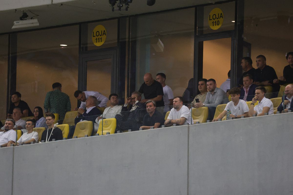 Cum a apărut Gigi Becali la FCSB - Aberdeen