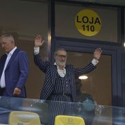 Ce a făcut Gigi Becali, la pauza partidei dintre FCSB și Aberdeen // foto: Ionuț Iordache