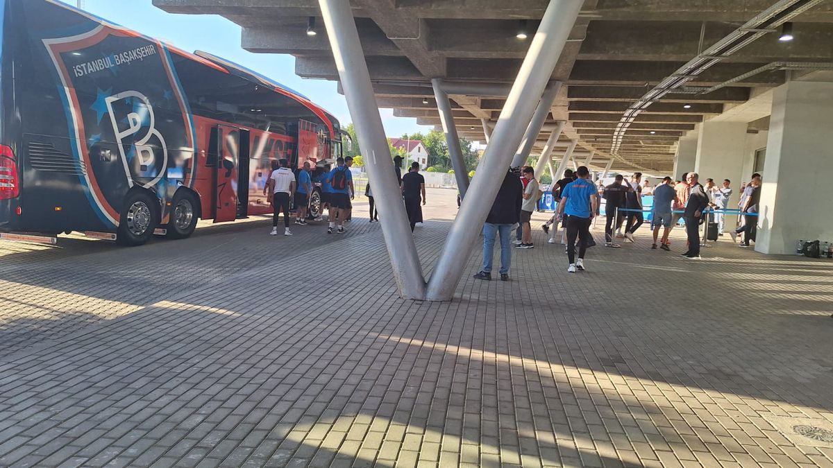 Universitatea Craiova - Bașakșehir, imagini înainte de partidă