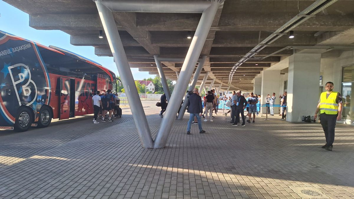 Universitatea Craiova - Bașakșehir, imagini înainte de partidă