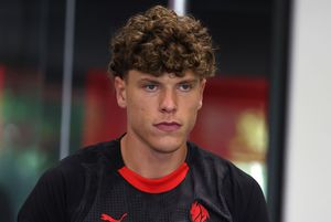 Dinamo nu renunță la pista Andrei Coubiș » Cum vor să-l convingă să semneze