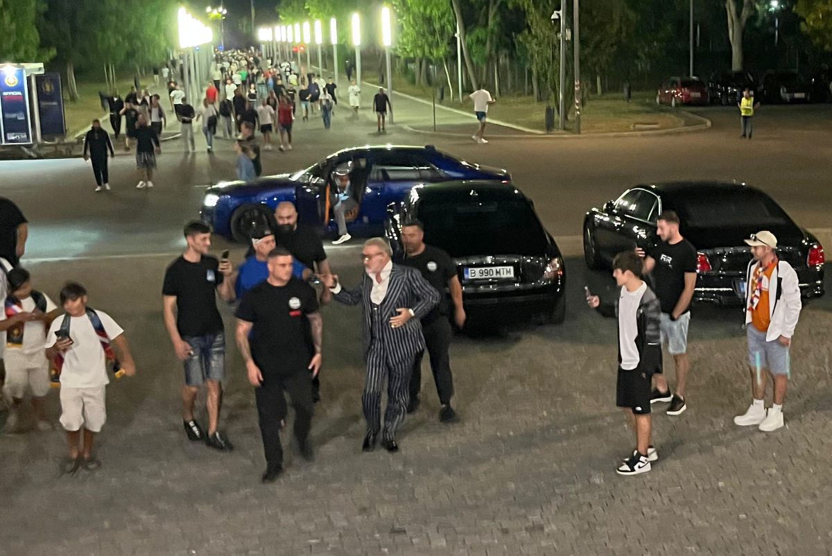 Cum a apărut Gigi Becali la FCSB - Aberdeen