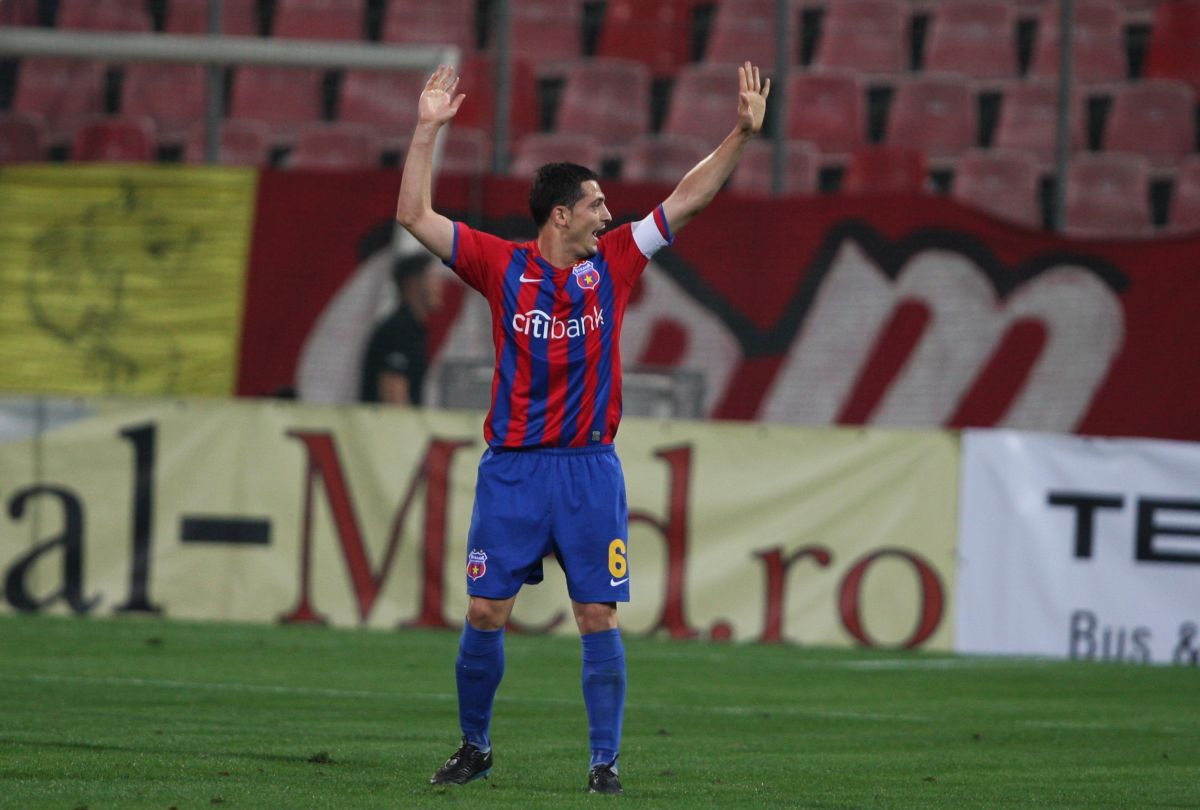 Fii iar de 10, Mirel! La 17 ani de când a atins nota maximă în Gazetă, Rădoi e la 90 de minute de o nouă performanță răsunătoare