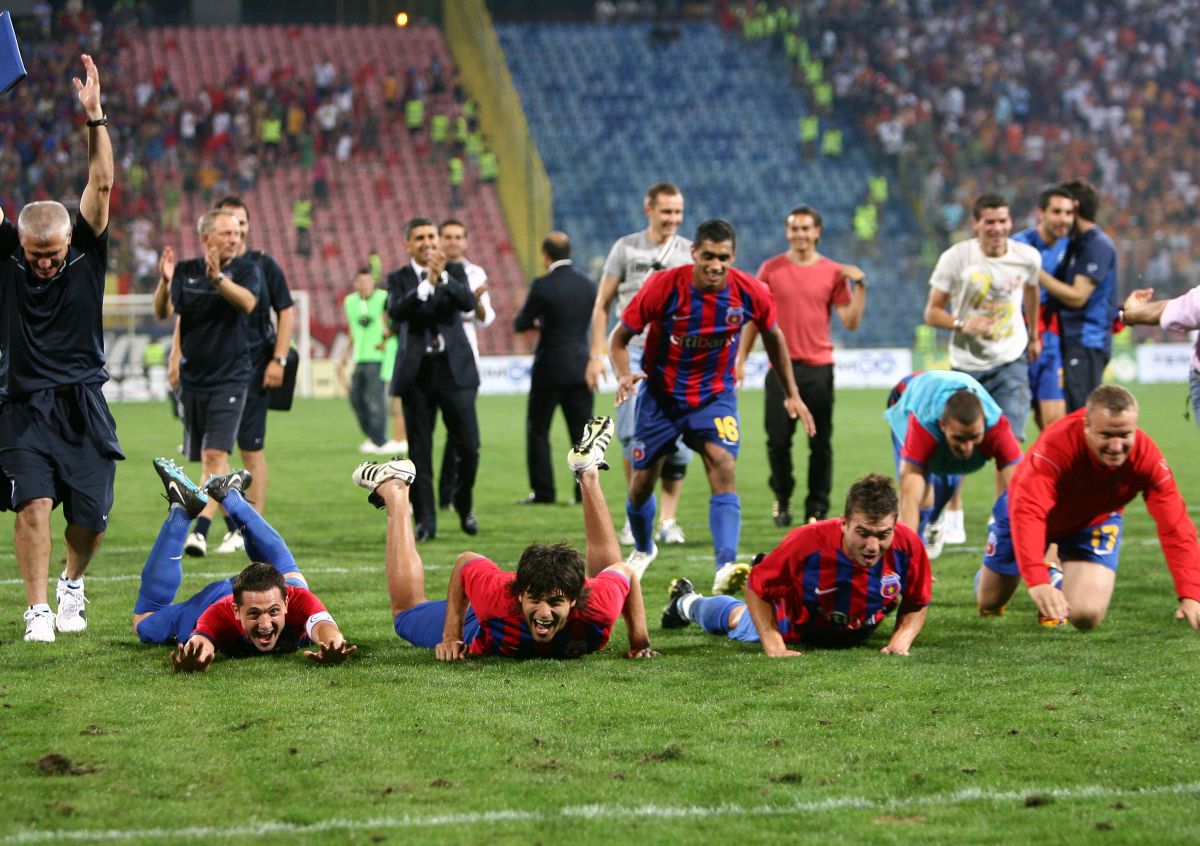 Fii iar de 10, Mirel! La 17 ani de când a atins nota maximă în Gazetă, Rădoi e la 90 de minute de o nouă performanță răsunătoare