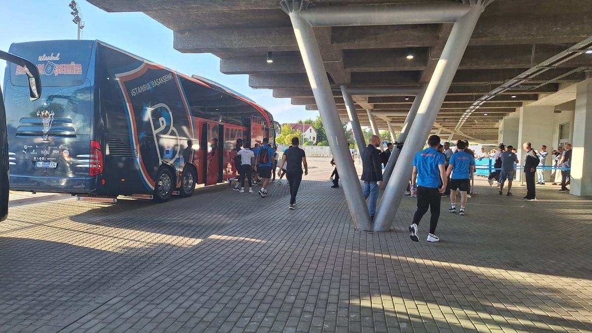 Universitatea Craiova - Bașakșehir, imagini înainte de partidă