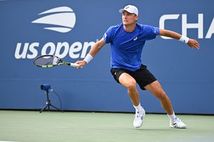 Numărul 12 mondial, OUT » Inspirat de tatăl său neurochirurg, un belgian de 23 de ani a produs o surpriză uriașă la US Open