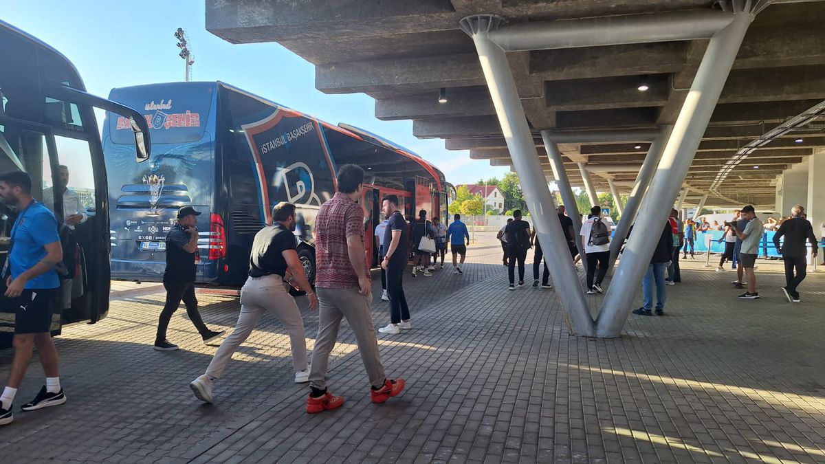 Universitatea Craiova - Bașakșehir, imagini înainte de partidă