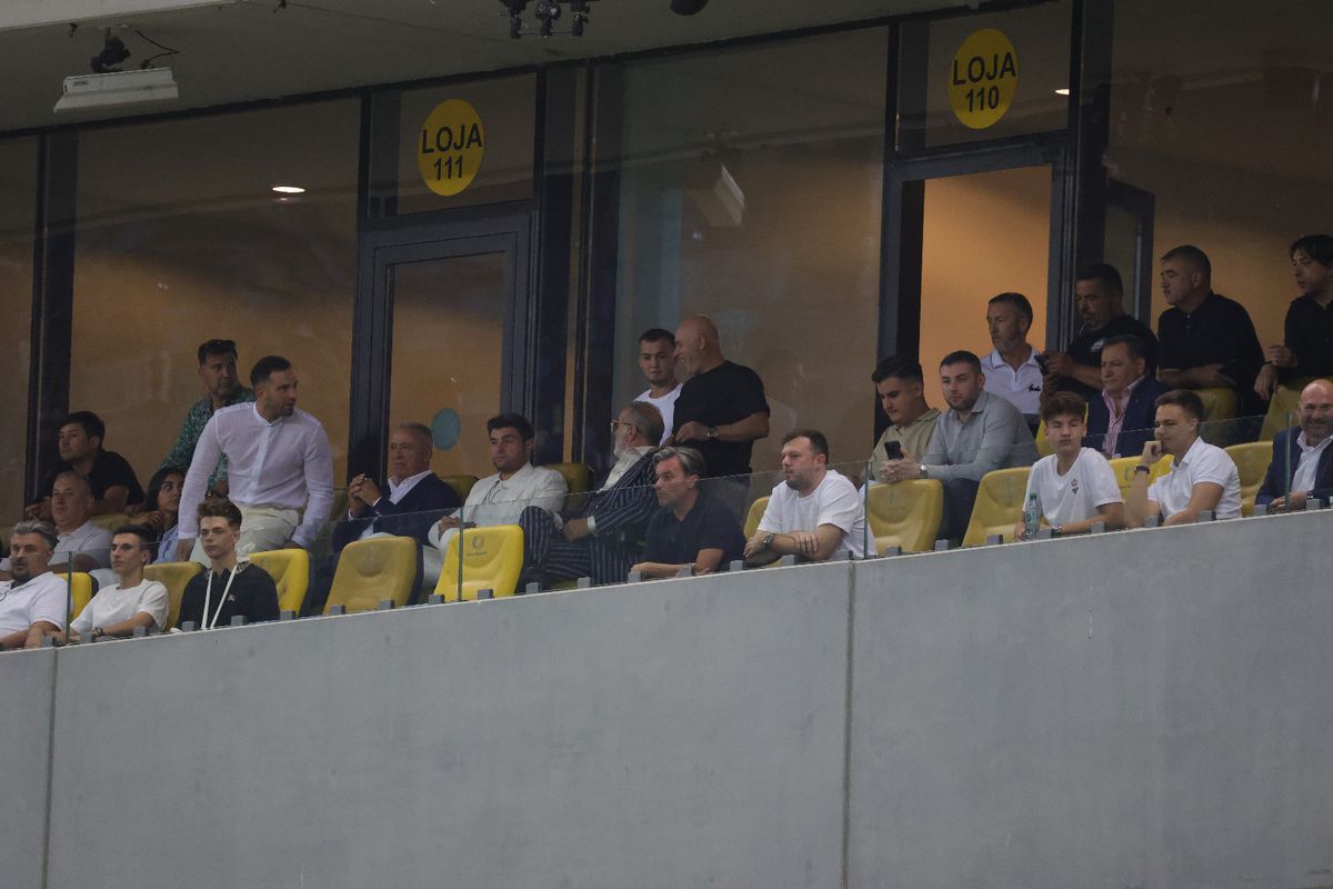 Cum a apărut Gigi Becali la FCSB - Aberdeen