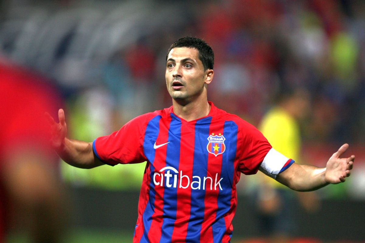 Fii iar de 10, Mirel! La 17 ani de când a atins nota maximă în Gazetă, Rădoi e la 90 de minute de o nouă performanță răsunătoare