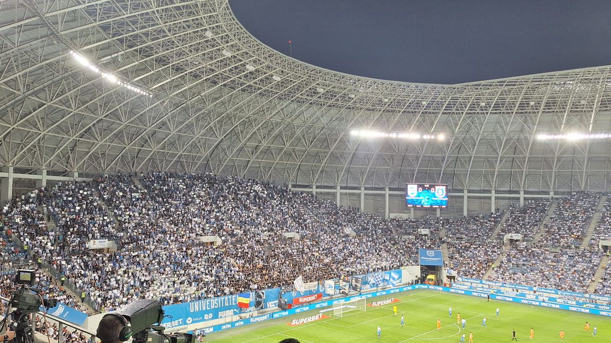 „F**k UEFA!” » Scenografie ȘOCANTĂ în Peluza Nord, la Craiova - Istanbul Bașakșehir. De unde furia oltenilor