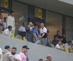 Ce a făcut Gigi Becali, la pauza partidei dintre FCSB și Aberdeen // foto: Ionuț Iordache
