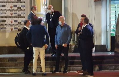 DINAMO - UTA 0-1. FOTO Pablo Cortacero, ședință în parcare după înfrângere! De la cine a cerut explicații șeful „câinilor”