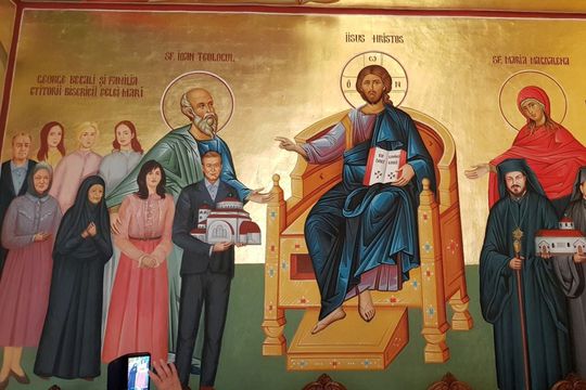 Familia Becali, pictată pe pereții
mănăstirii / FOTO basilica.ro