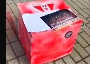 Arădenii au dus ironiile la următorul nivel » Frigider expediat unui jucător advers: „Dacă vrei și o canapea, un dulap, să ne spui” + reacția fotbalistului