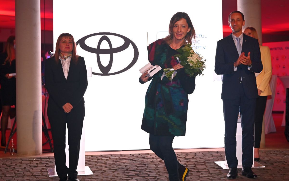 Medaliații României au intrat în posesia mașinilor promise » Imagini de la festivitate