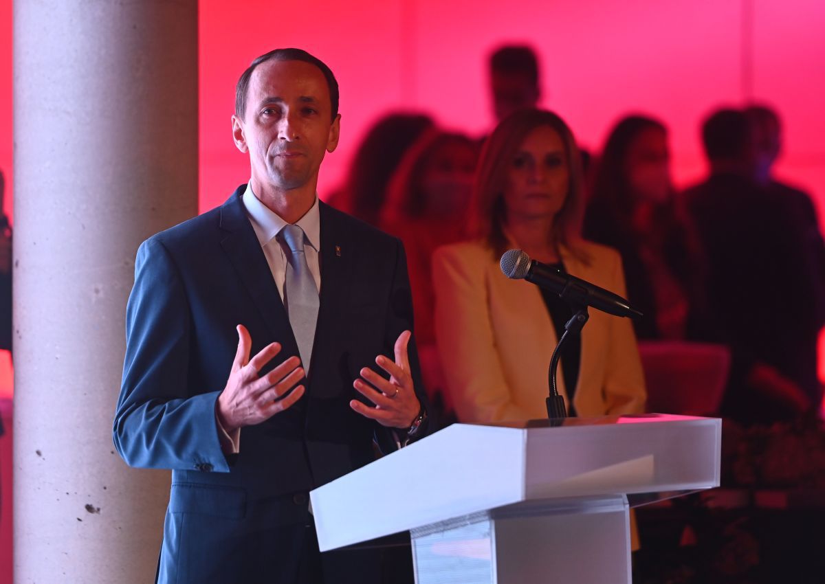 Medaliații României au intrat în posesia mașinilor promise » Imagini de la festivitate