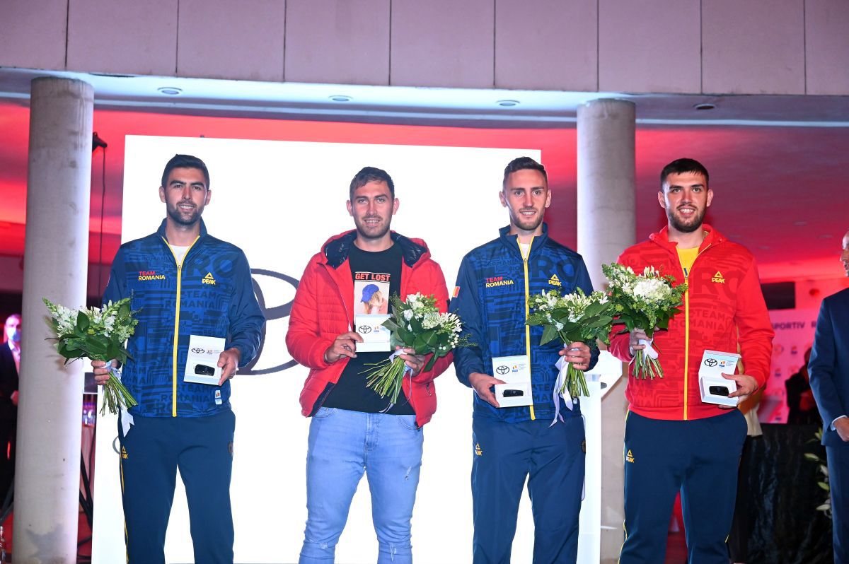 Medaliații României au intrat în posesia mașinilor promise » Imagini de la festivitatea de azi