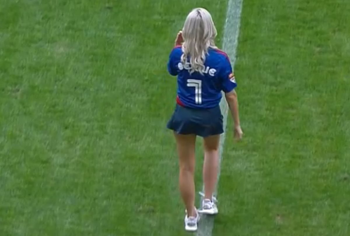 Bernadette Szocs a atras toate privirile la petrecerea Federației » Ce ținută și-a creat special pentru eveniment