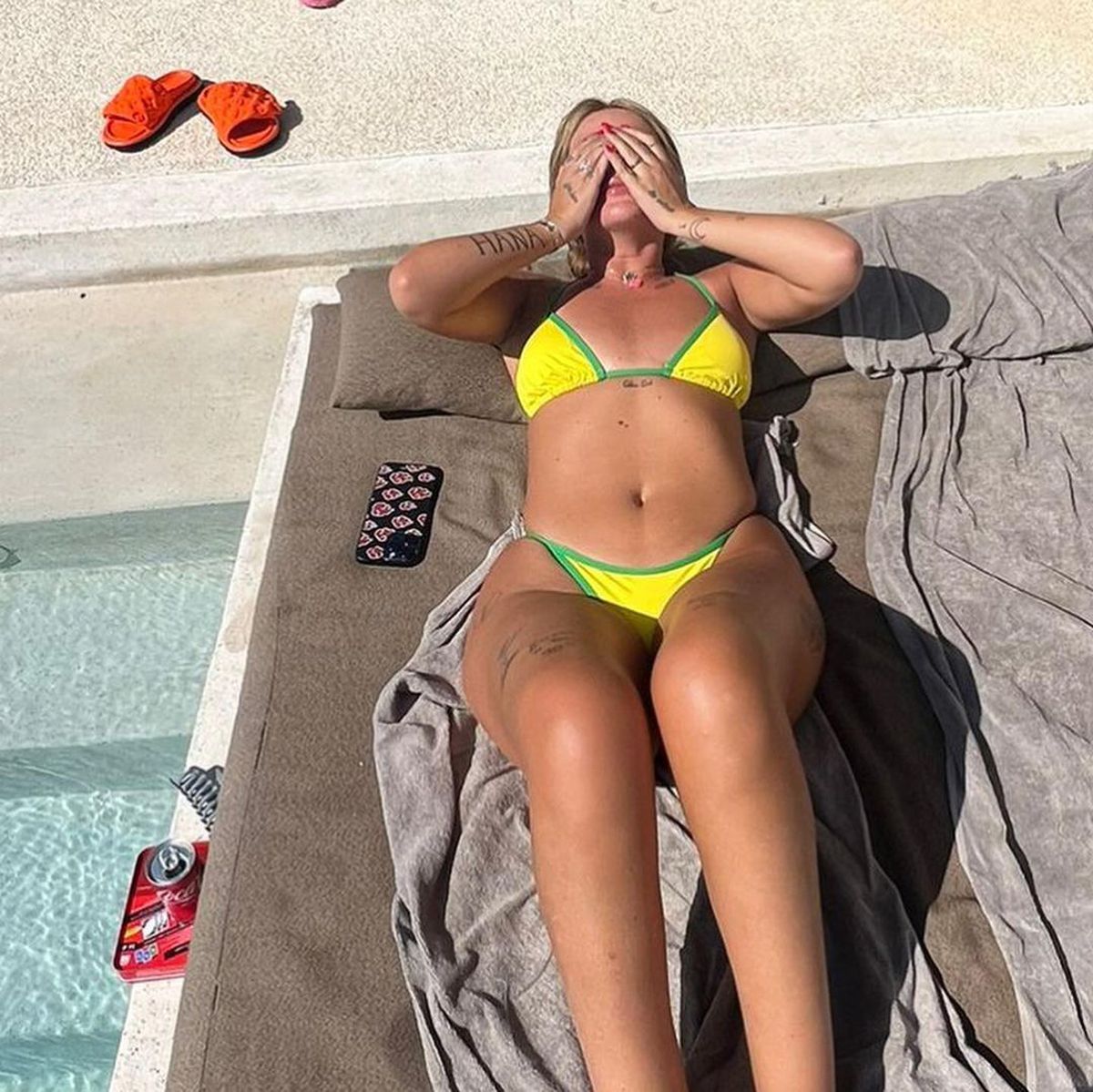 L-a tras înapoi iubita? De când e oficial cu Loredana, atacantul german cu mamă româncă Adeyemi nu a mai înscris niciun gol la Dortmund!