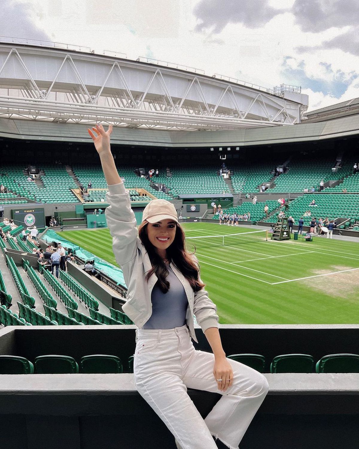 Sexy-prezentatoarea de știri din sport a amânat nunta cu iubitul: „Am schimbat strategia de joc”