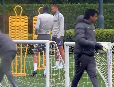 Au pus camerele pe ei, după Tottenham - Qarabag: cum au interacționat ...