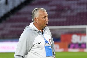 Dan Petrescu n-a avut milă de un fotbalist de la CFR Cluj: „Nu știu unde s-a grăbit, greșeli mari de tot!” + ce le-a transmis fanilor care i-au cerut demisia