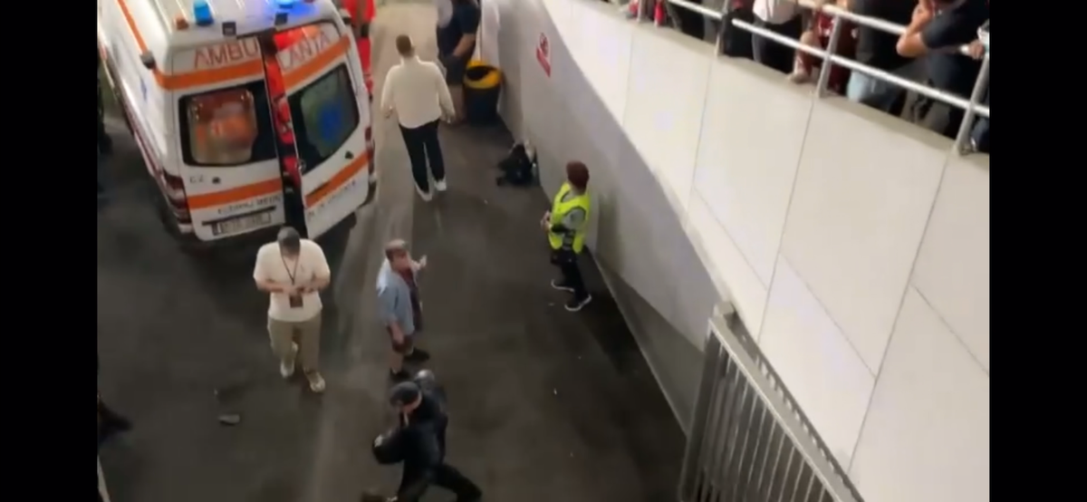 Gest HULIGANIC în Giulești » Atac îngrozitor la adresa siguranței presei! Jurnalist bruscat de un impresar care purta o legitimație a clubului din Superligă: „Dormiți!”