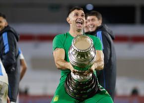 Fost campion mondial dă de pământ cu Emiliano Martinez: „Are nevoie de un psihiatru”