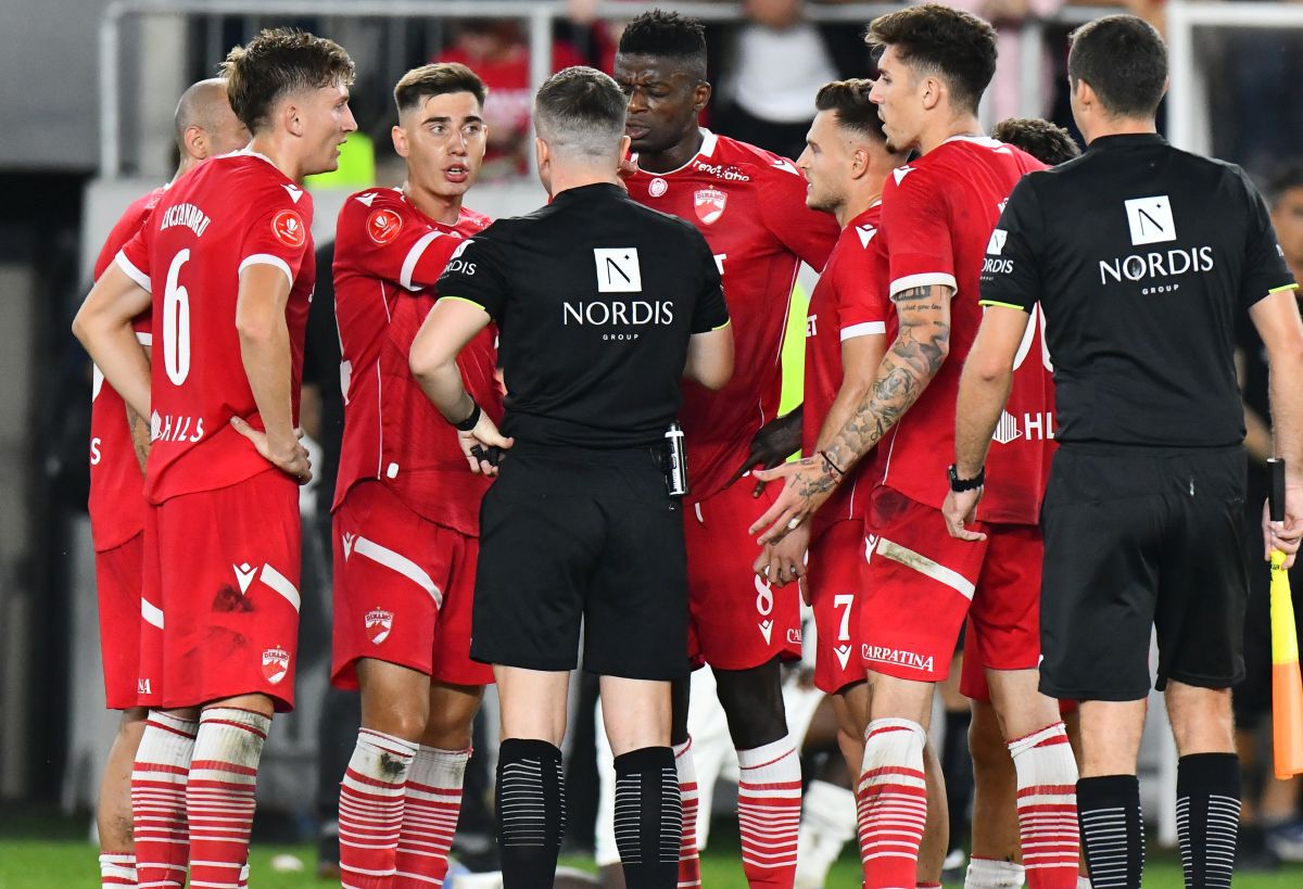 Dennis Politic, sentimente împărțite la finalul meciului Dinamo - FC Botoșani