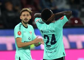 CFR Cluj - UTA Arad 1-2 » Omondi marchează superb în Gruia