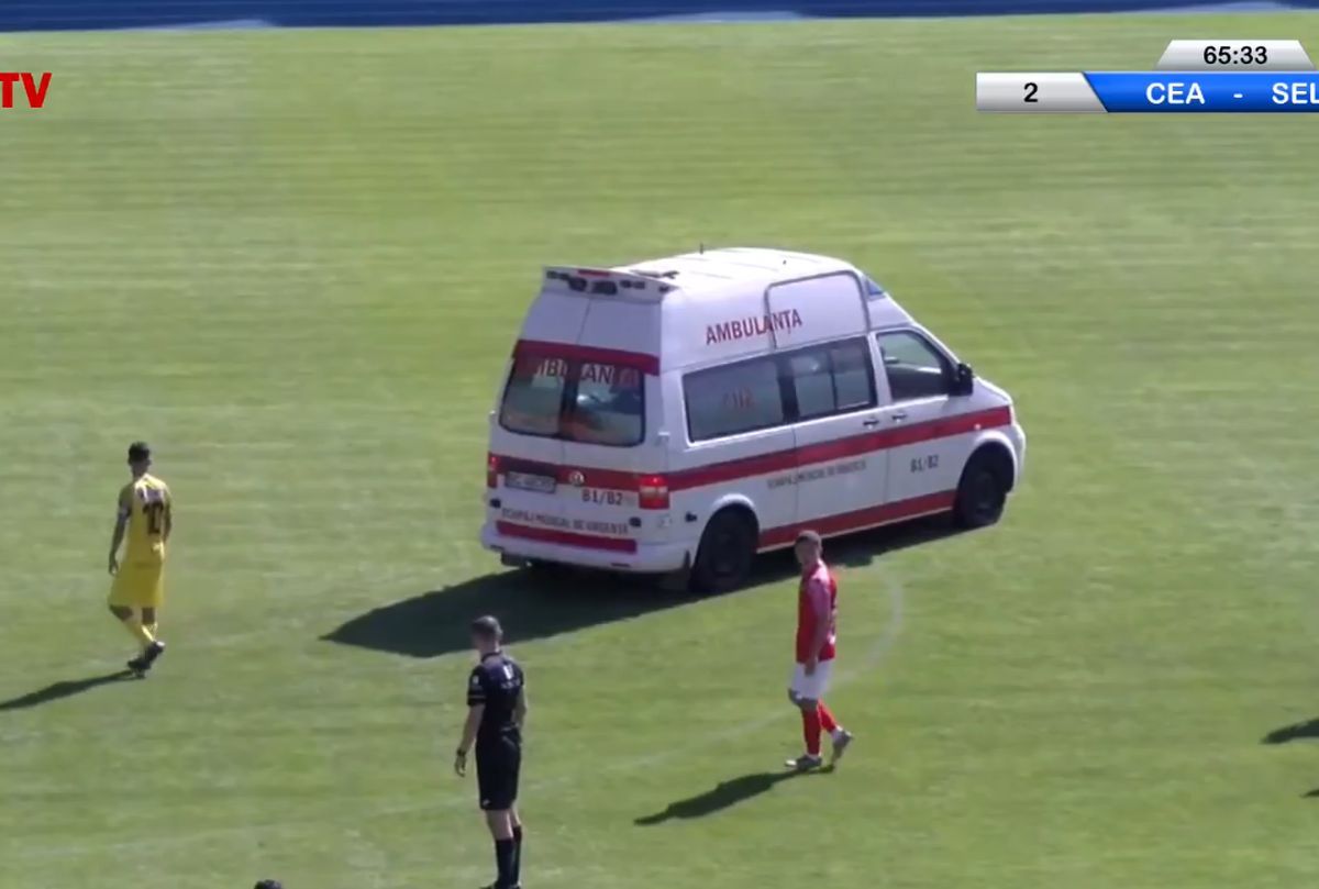 Scene revoltătoare în Liga 2 din România » Peste 3 minute pentru ca doctorii să ajungă la fotbalistul căzut pe teren: medicii au luat-o la fugă, fără ambulanță