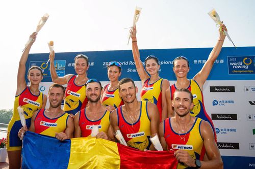 Componenții bărcii de 8 plus 1 mixt a României, aur la CM 2025 Foto: FR Canotaj/Balint Czucz