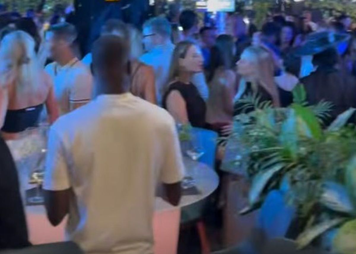 „Câinii” și oltenii au chefuit după scandalul din derby! Au „topit” shoturile într-un club din București