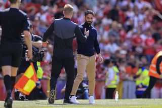 Manchester United îi caută înlocuitor lui Ruben Amorim » Favorit e un antrenor proaspăt demis de la altă echipă!