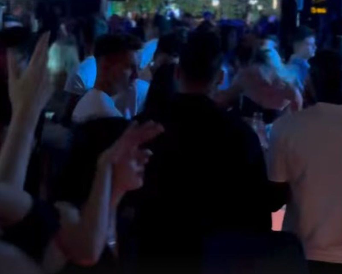 „Câinii” și oltenii au chefuit după scandalul din derby! Au „topit” shoturile într-un club din București