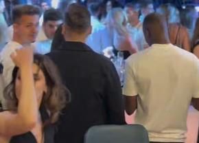 „Câinii” și oltenii au chefuit după scandalul din derby! Au „topit” shoturile într-un club din București
