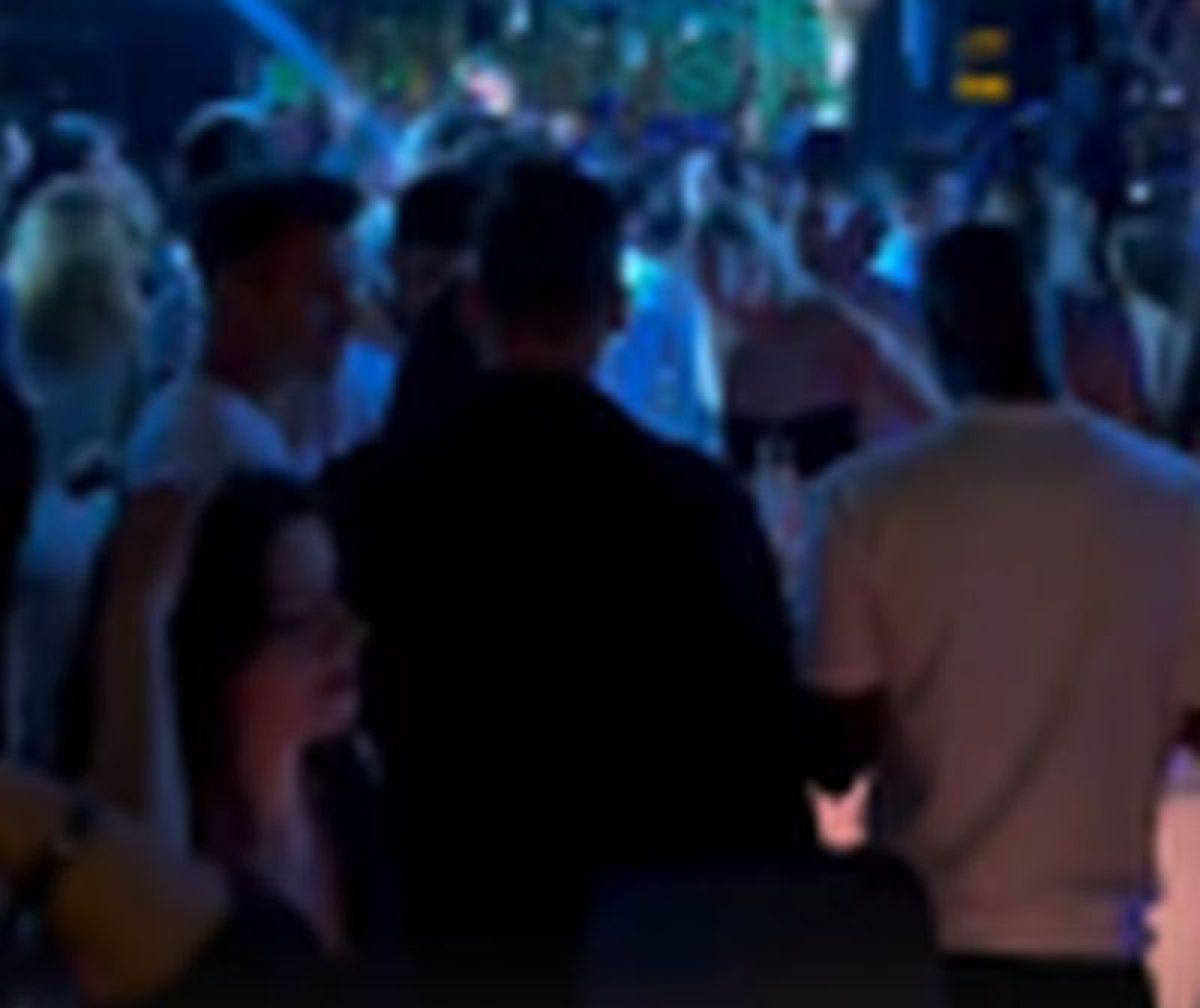 „Câinii” și oltenii au chefuit după scandalul din derby! Au „topit” shoturile într-un club din București