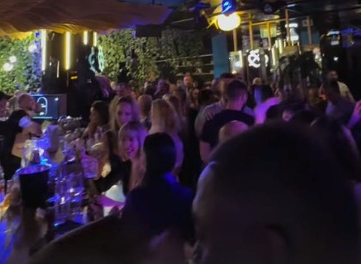 „Câinii” și oltenii au chefuit după scandalul din derby! Au „topit” shoturile într-un club din București