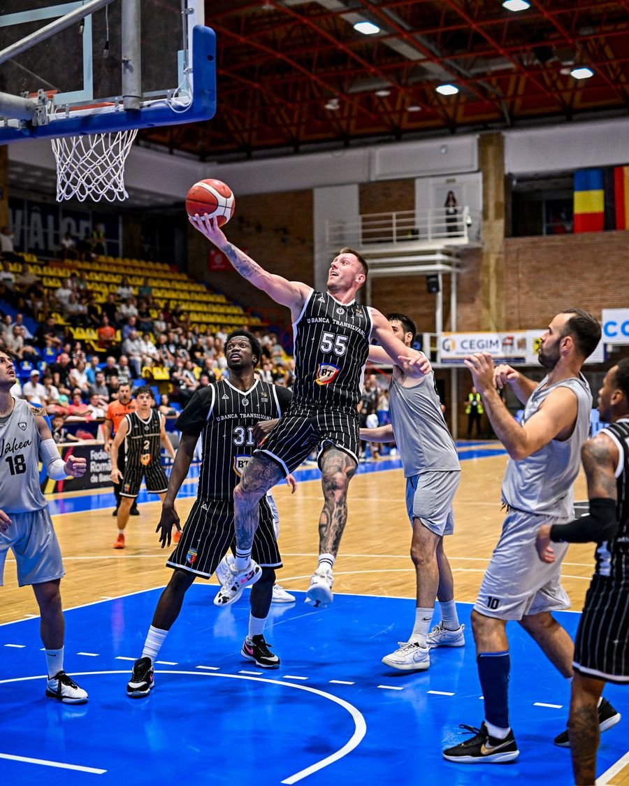 Australianul venit în România a dezvăluit pasiunile sale! Sare cu parașuta, practică jiu-jitsu și construiește o mașină de epocă: „Nu o fac pentru adrenalină”